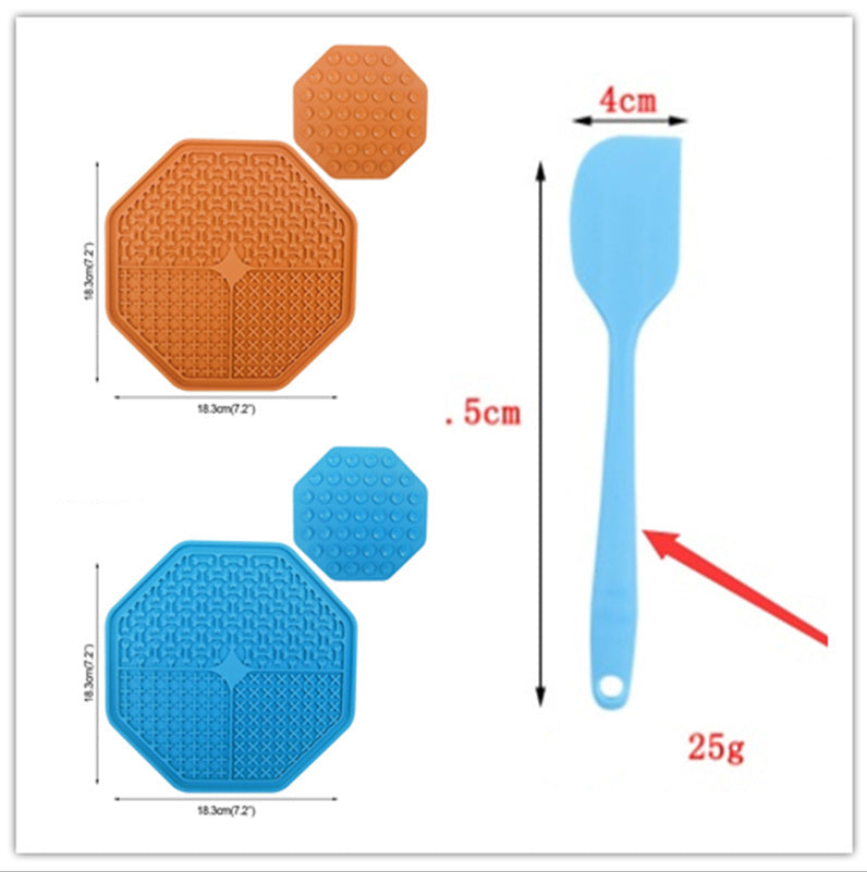 WuffWear - Soothing Lick Mat for Dogs & Cats