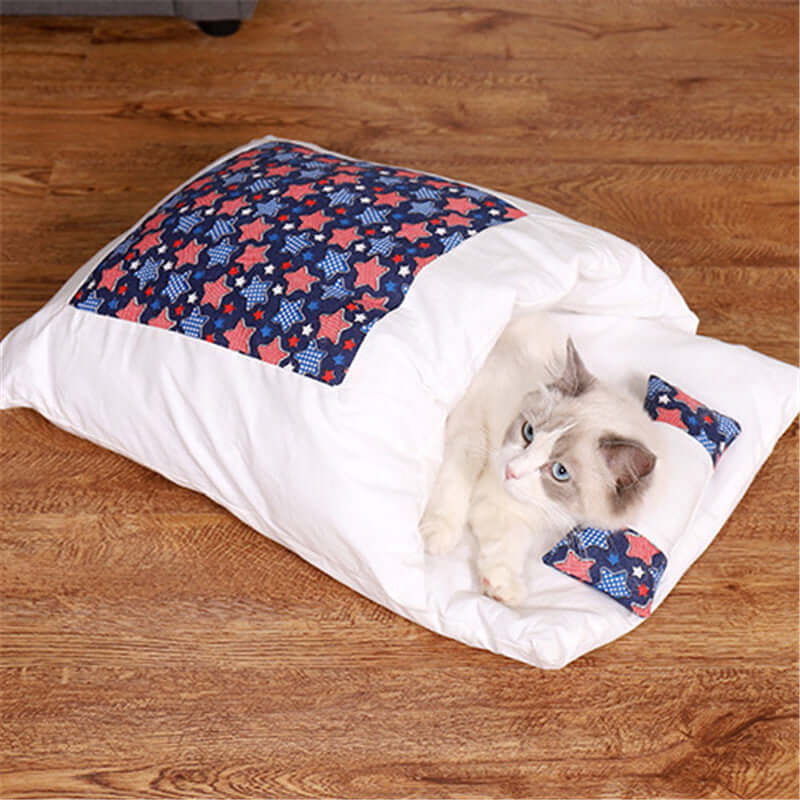 Closed Cat Bed with Warm Quilt - Removable and Washable Cat Cave