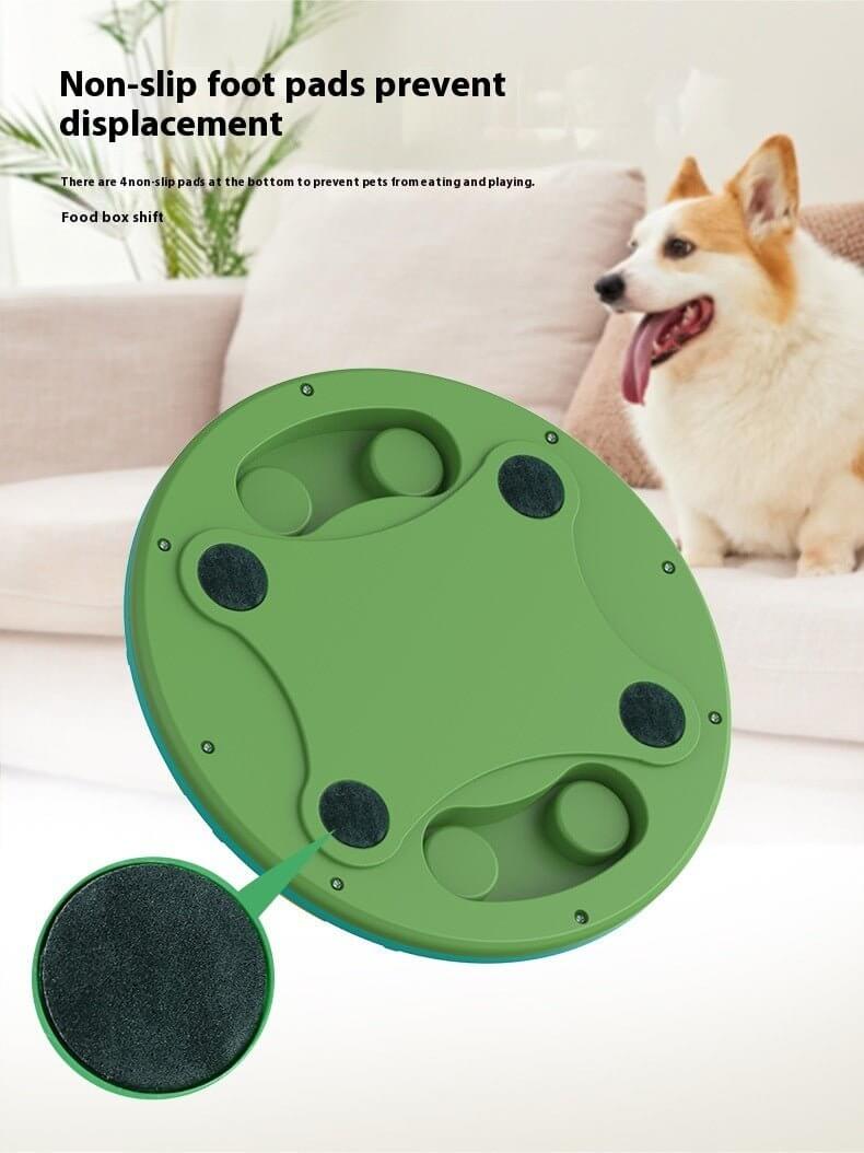 Interaktiv Hundepuslespil – IQ-Træning og Langsom Fodring, non-slip design med en glad hund i baggrunden.