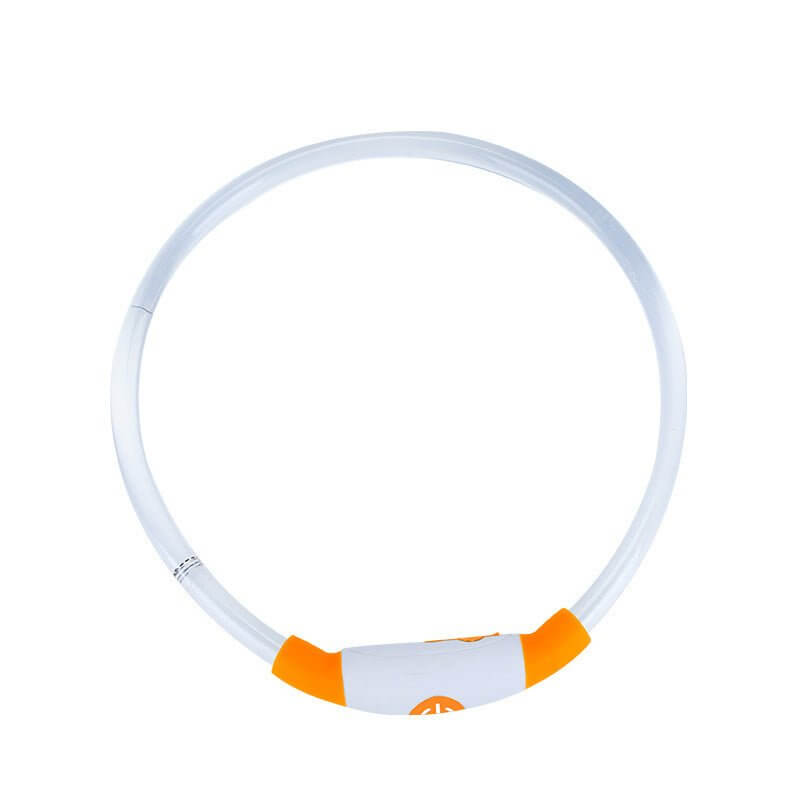 LED Halsbånd - Genopladeligt og Lysende til Hunde, hvidt halsbånd med orange detaljer for aften synlighed. USB-opladeligt.